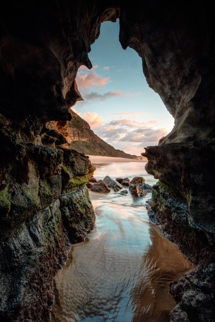 Meer zwischen den Felsen