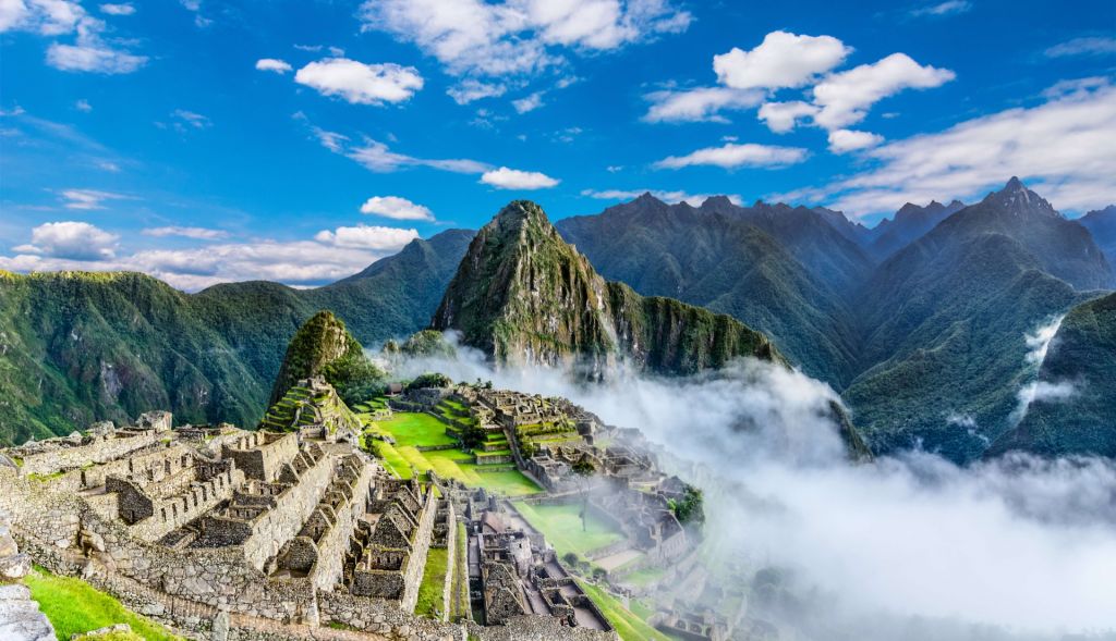 Machu Picchu im Nebel