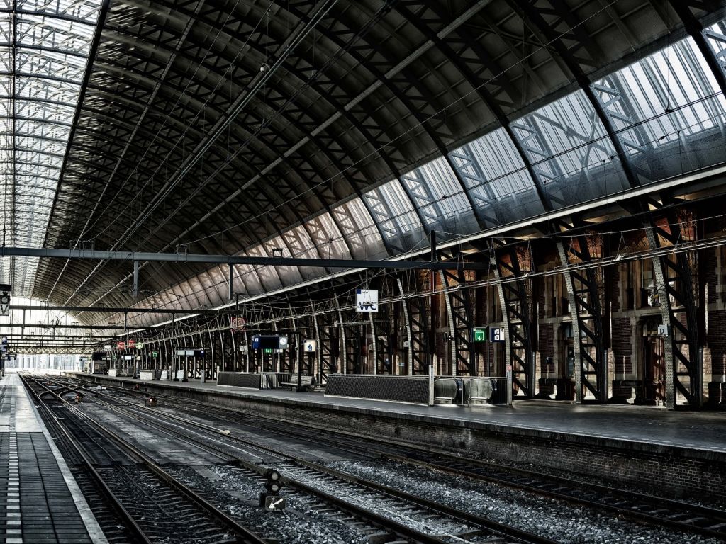 Ein früher Morgen am Bahnhof