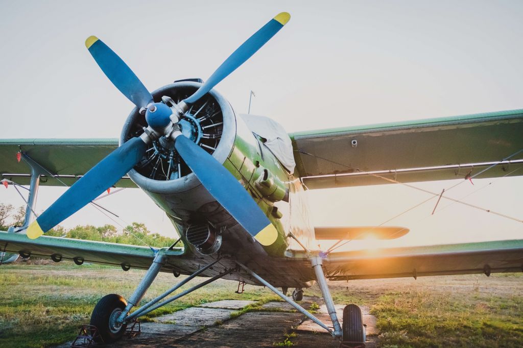 Kleines einmotoriges Privatflugzeug