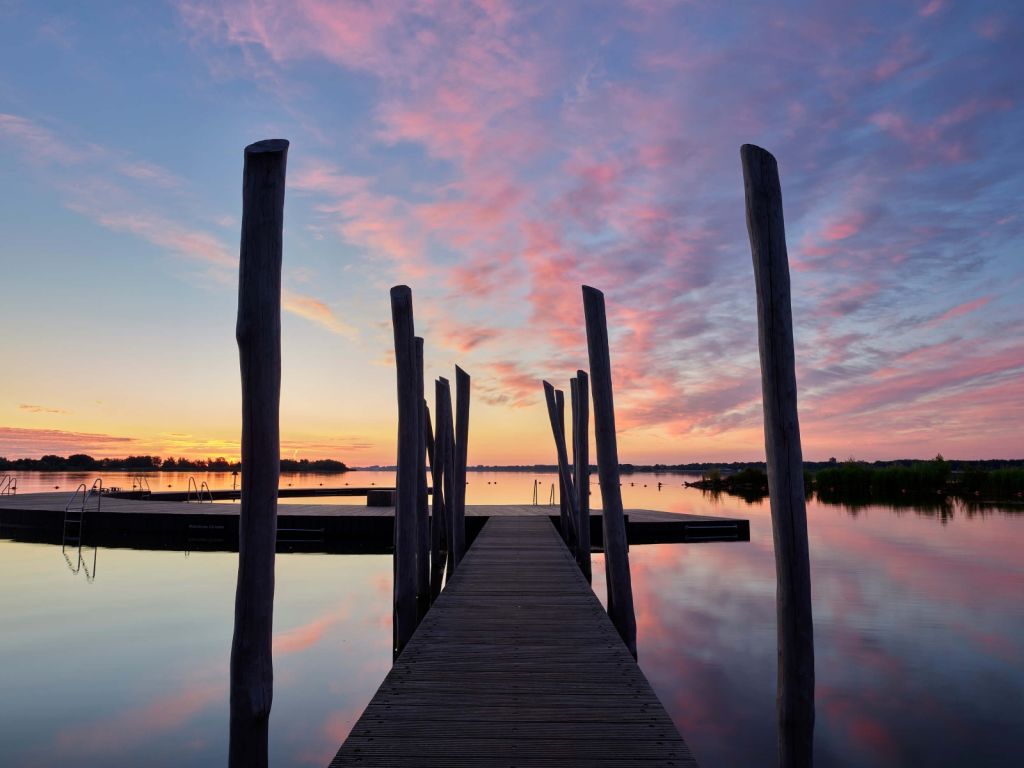 Sonnenaufgang am Schwimmsteg