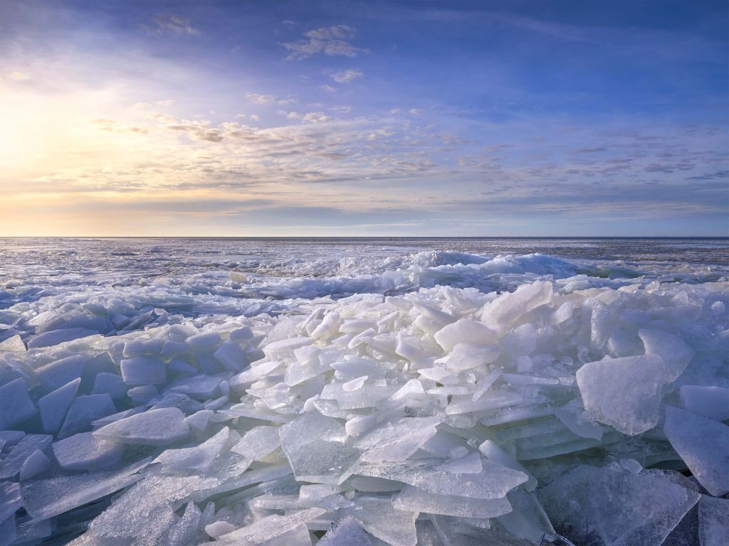 Brecheis auf dem Ijsselmeer