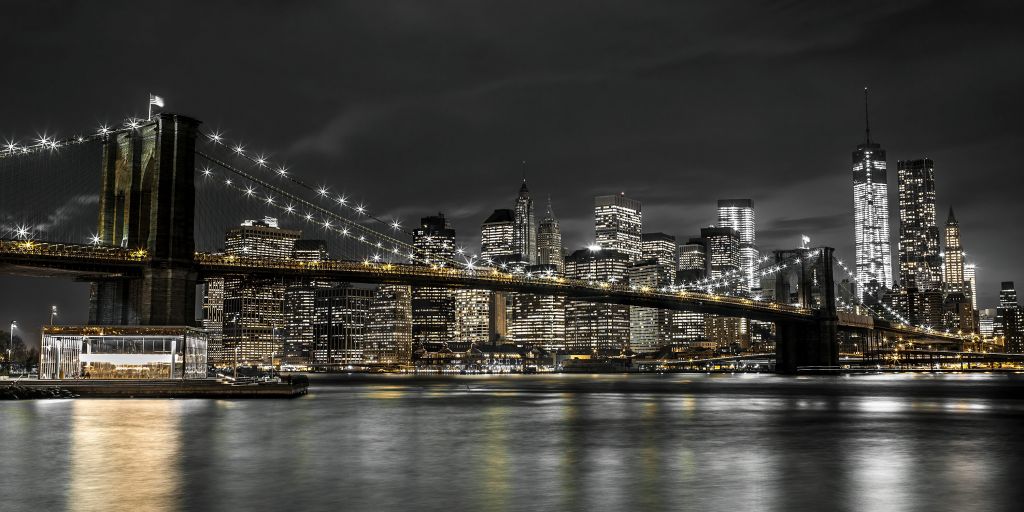 Brooklyn Bridge bei Nacht