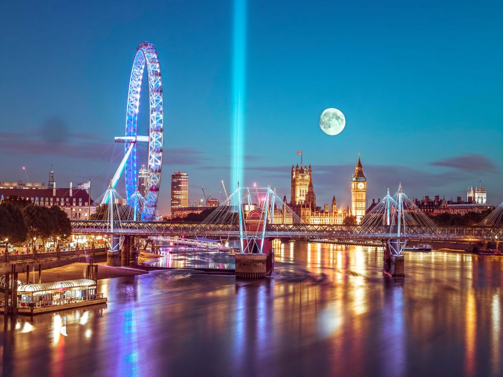 Westminster mit Vollmond