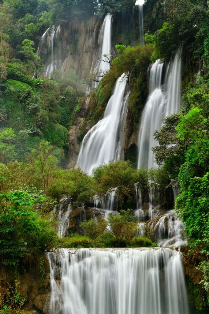 Ein großer Wasserfall