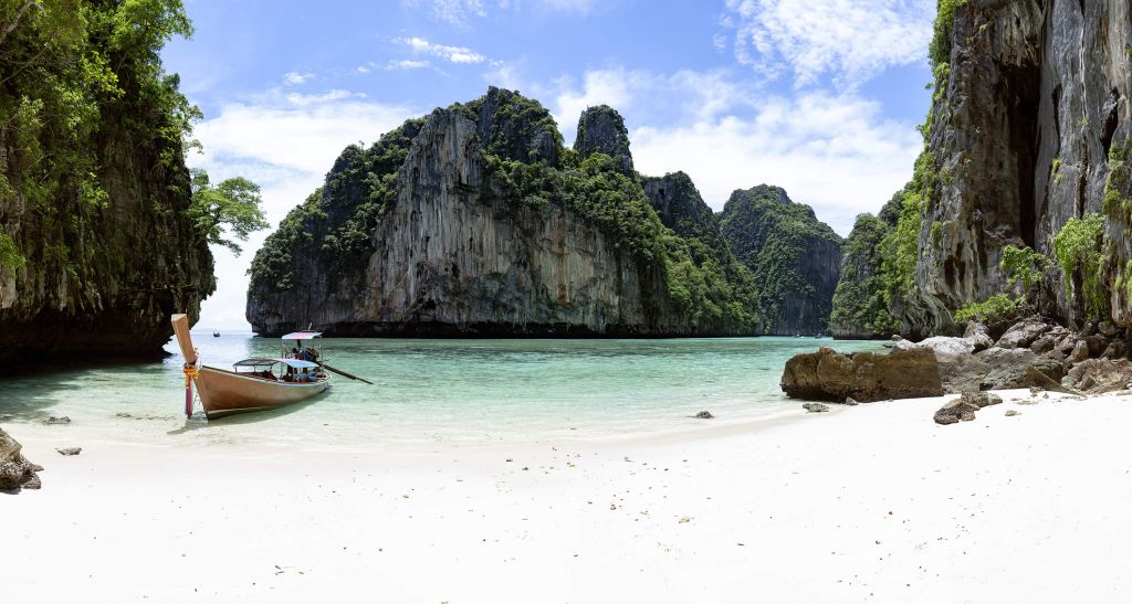 Longtail-Boot bei Insel