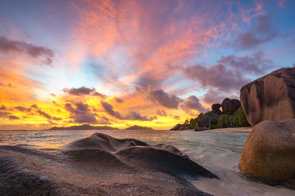 Sonnenuntergang am tropischen Strand