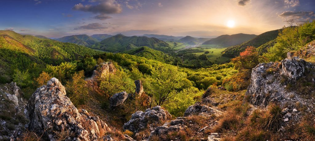 Berglandschaft im Frühling