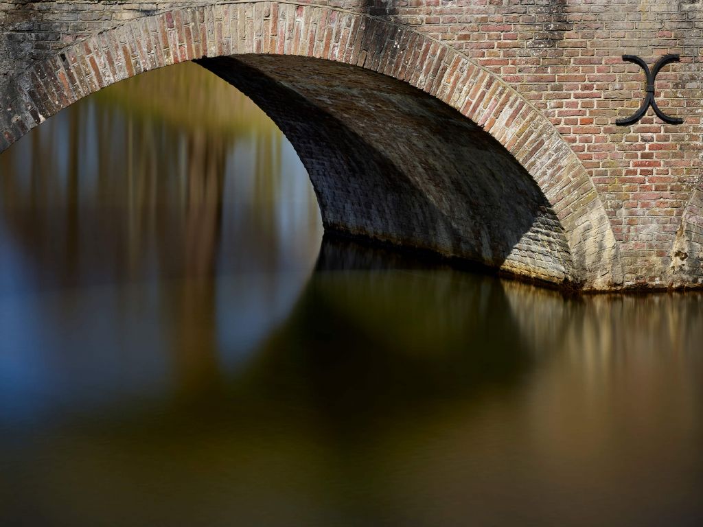 Alte Bogenbrücke zum Schloss