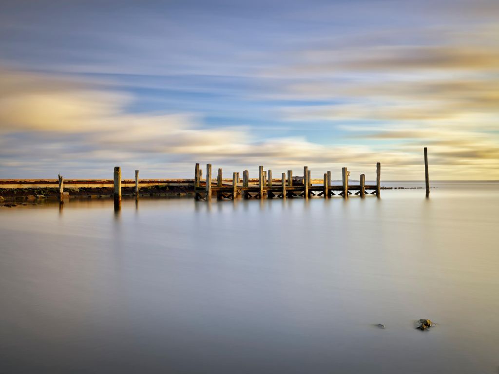 Langer Steg am Meer