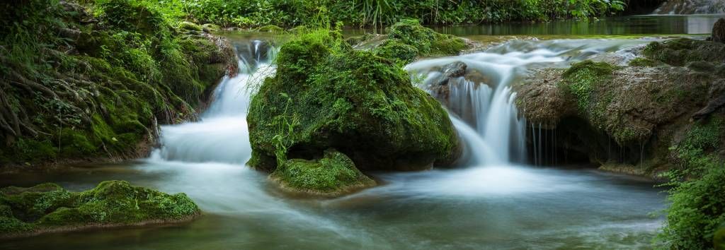 Wasserfall im Wald